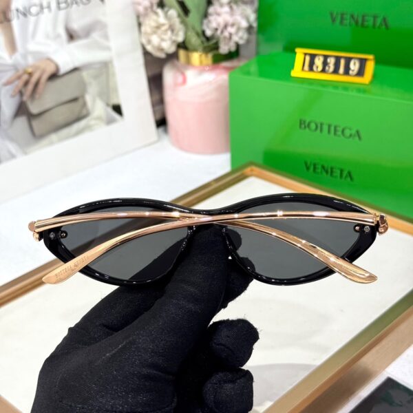 Bottega Veneta Cat Eye Black Womens Sunglass