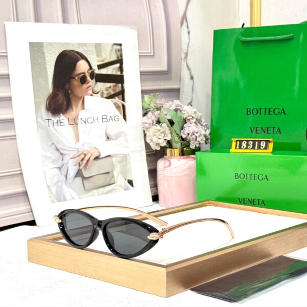Bottega Veneta Cat Eye Black Womens Sunglass