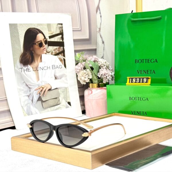 Bottega Veneta Cat Eye Dual Shade Womens Sunglass