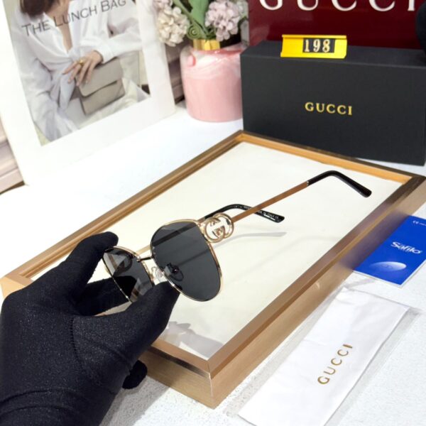Gucci Oversized Cat Eye Black Womens Sunglass