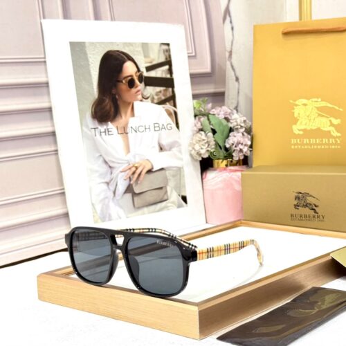 Burberry Iconic Oversized Men’s Sunglass