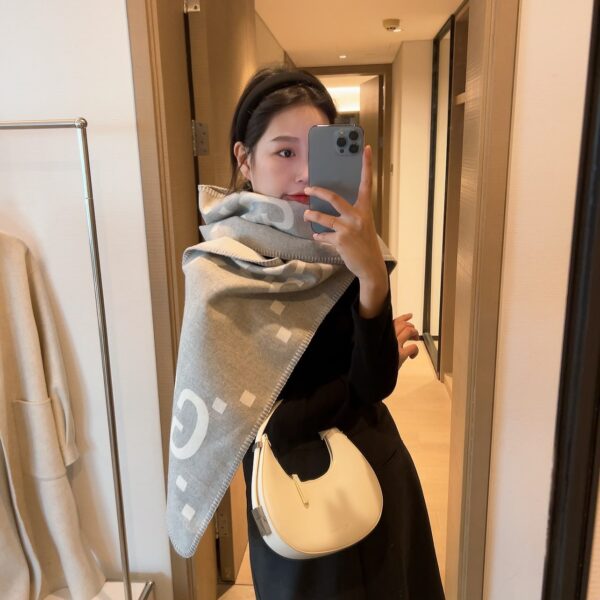 Gucci Grey Muffler