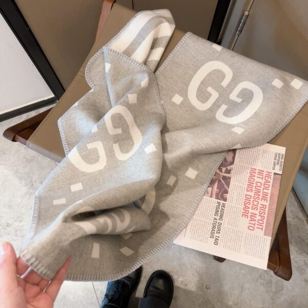 Gucci Grey Muffler
