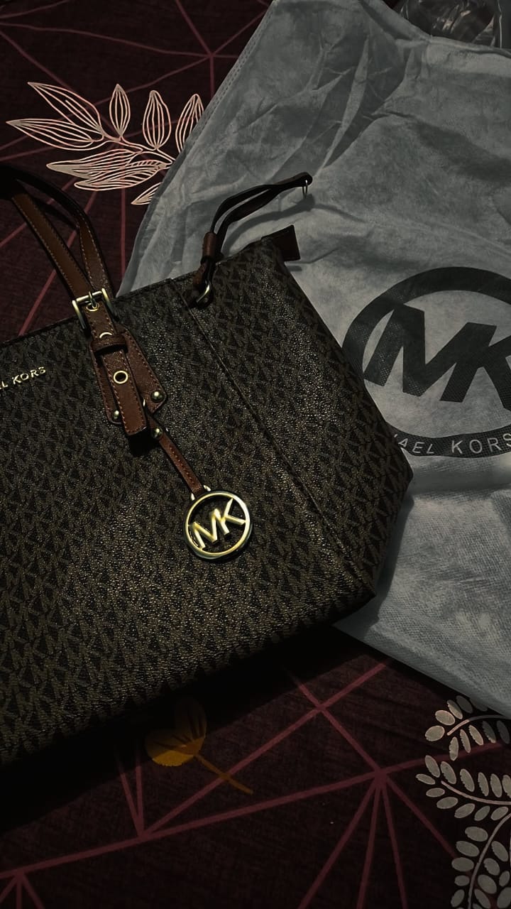 Michael Kors Voyager Coffee Signature Tote Bag photo review